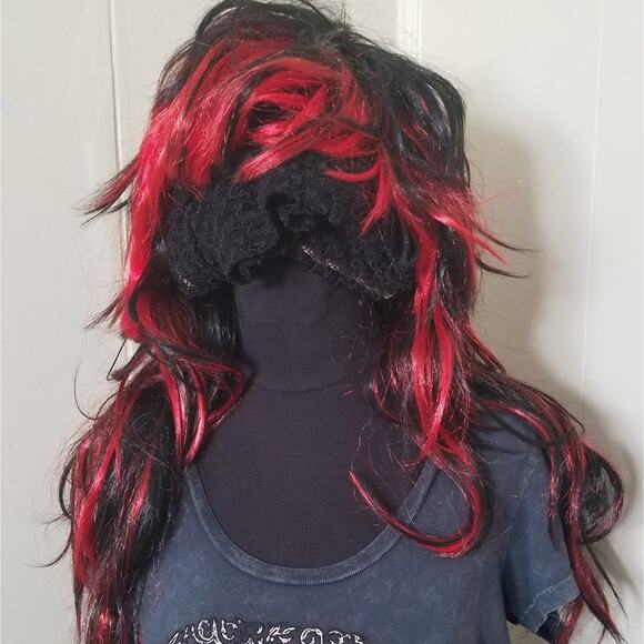 Halloween wig - Tempting Temptress - Picture 1 of 5